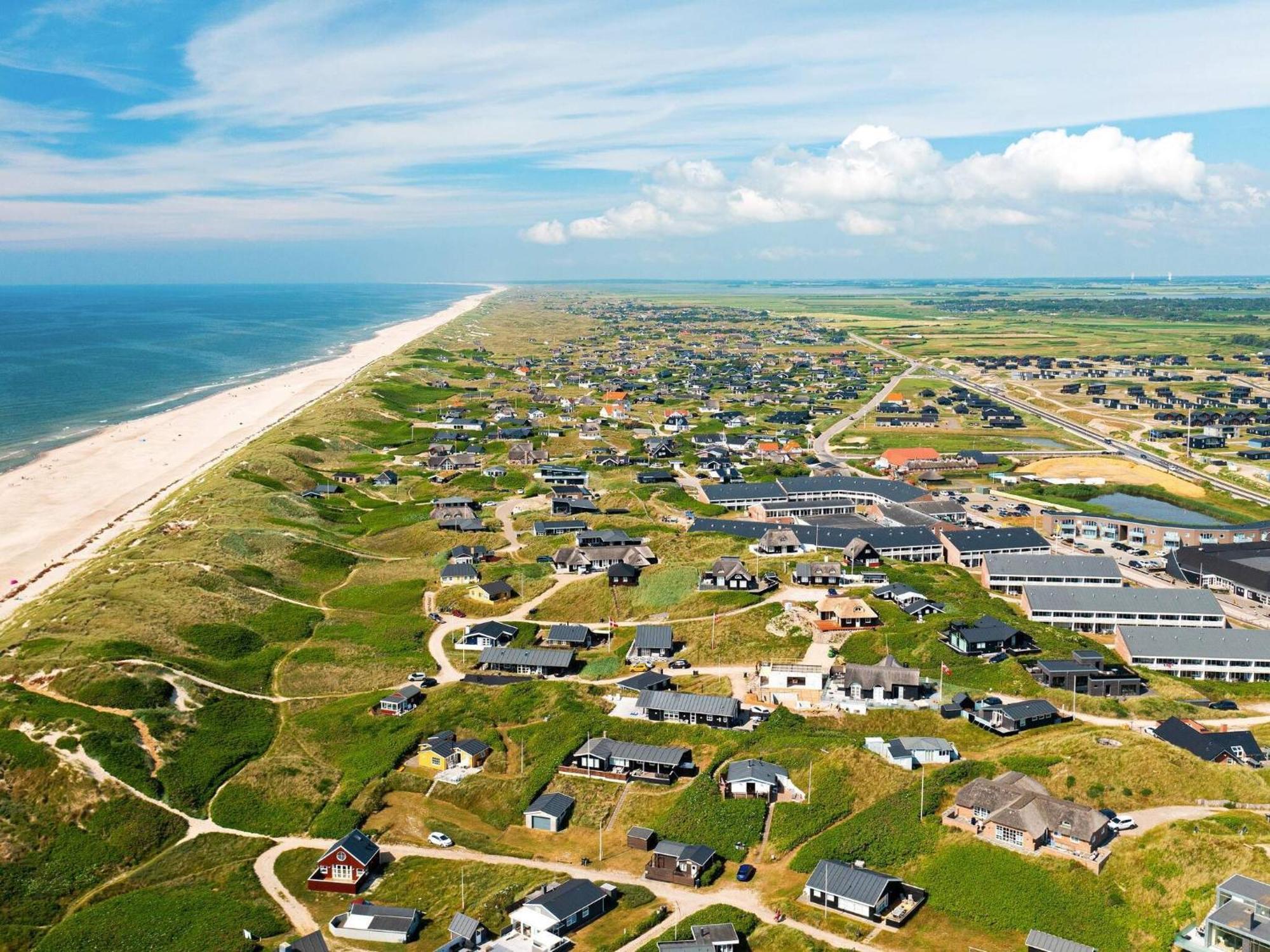 4 Person Holiday Home On A Holiday Park In Ringk Bing Ringkøbing Exteriör bild